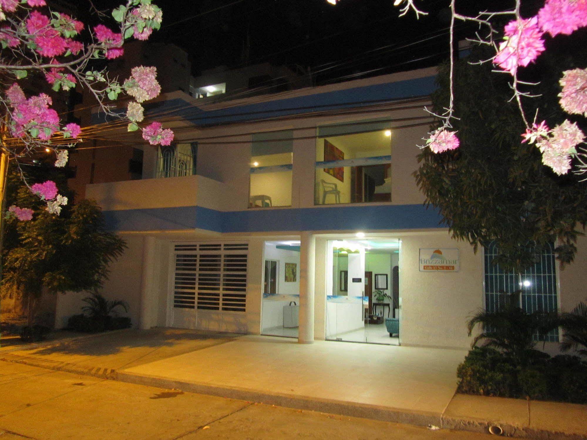 Brizzamar Hotel Santa Marta  Buitenkant foto