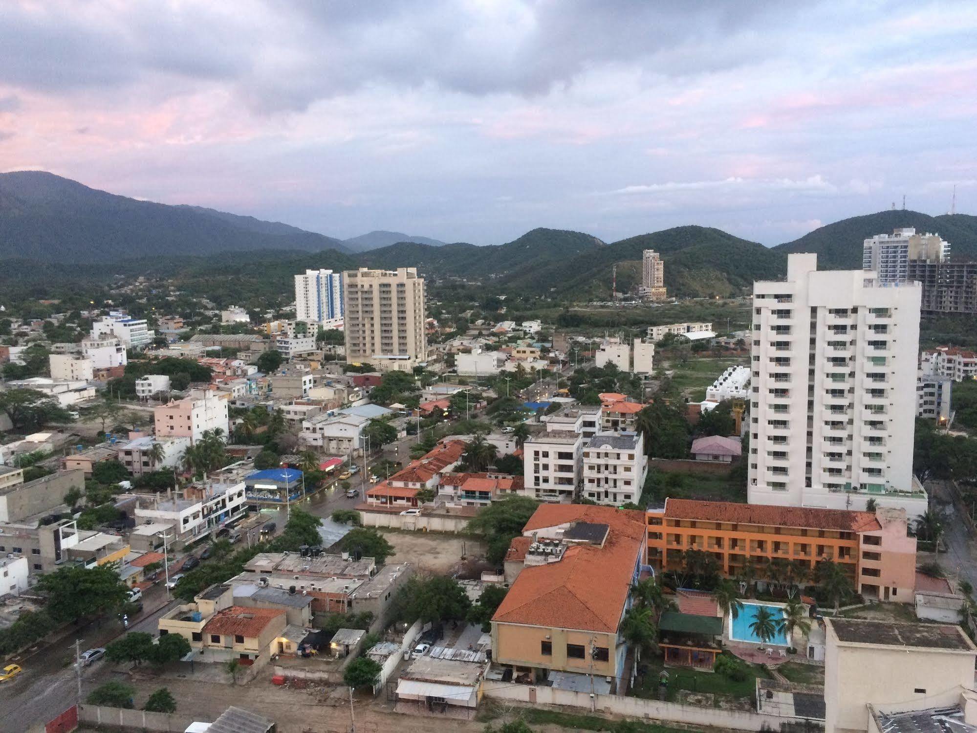 Brizzamar Hotel Santa Marta  Buitenkant foto